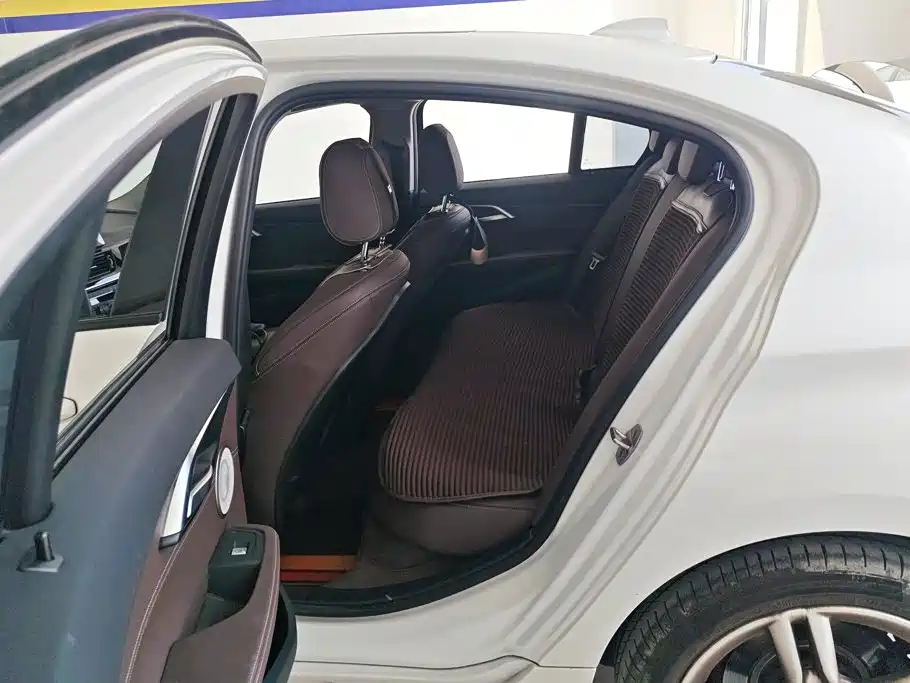 BMW 1 Series — миниатюра 11