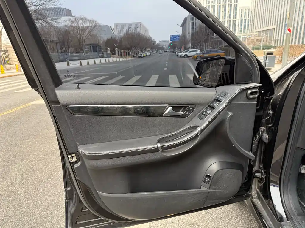 MERCEDES-BENZ R CLASS