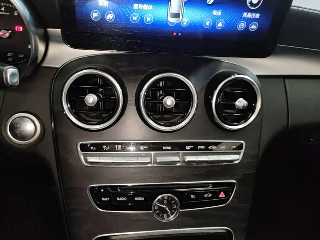 Mercedes-Benz C-Class — миниатюра 13