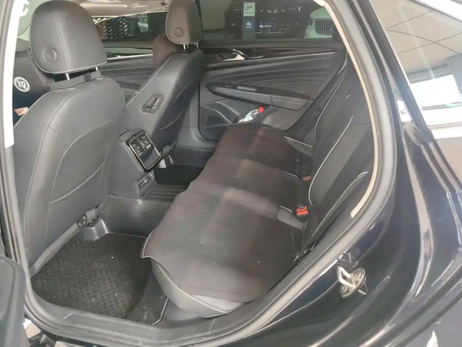 Volkswagen Passat — миниатюра 11