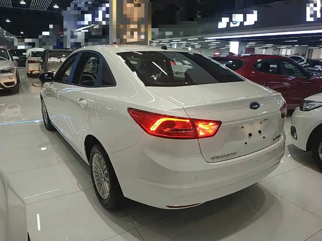 Ford Escort — миниатюра 5