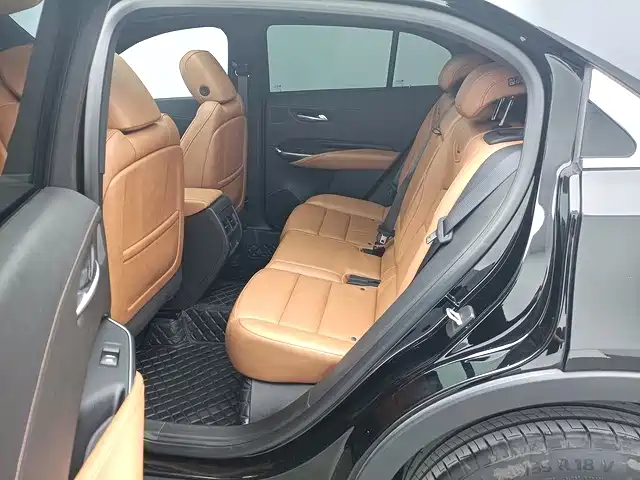 Cadillac XT4 — миниатюра 7