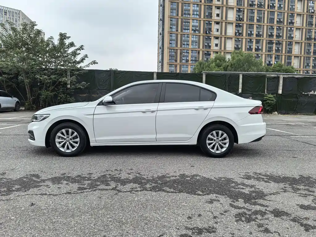 Volkswagen Bora — миниатюра 3