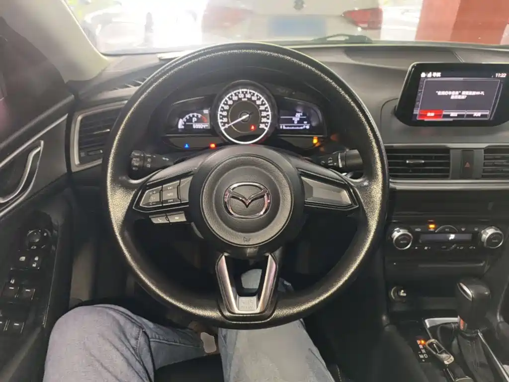 Mazda 3 Axela — миниатюра 11