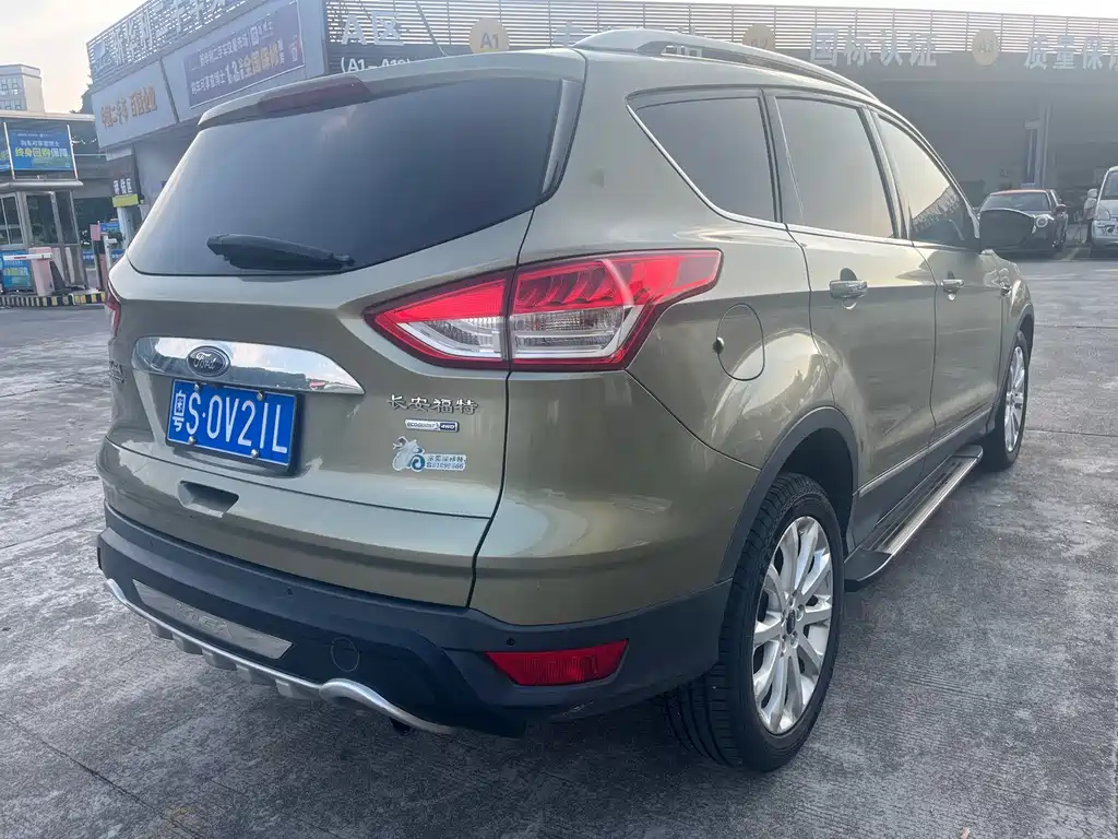 Ford Kuga — миниатюра 12