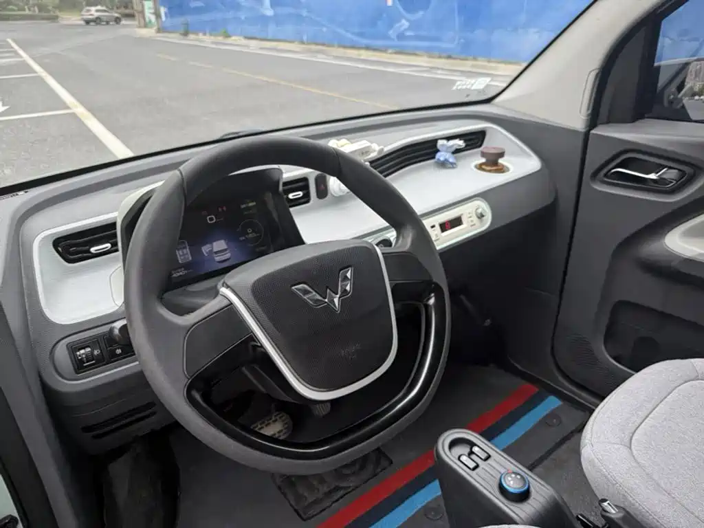 Wuling MINIEV — миниатюра 11