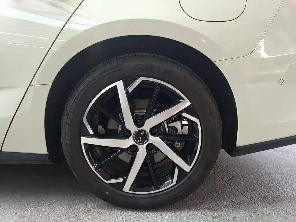 BYD Seal 07 DM-i — миниатюра 15