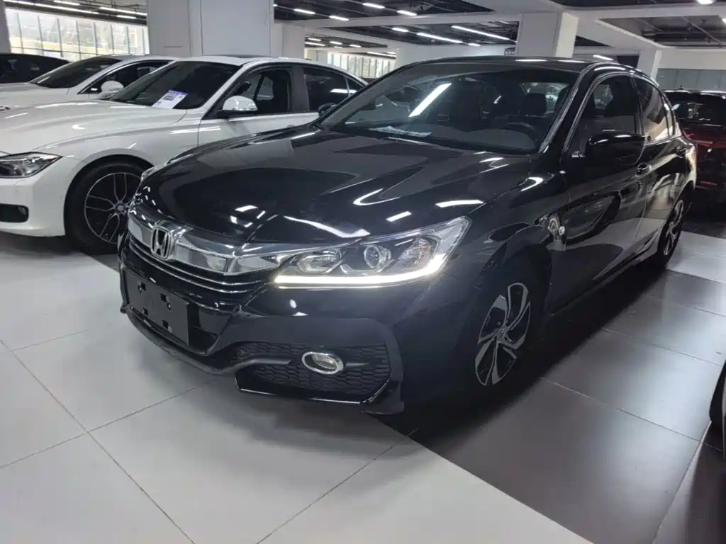 Honda Accord — миниатюра 2