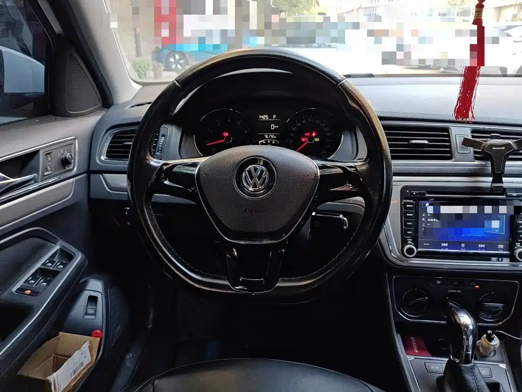 Volkswagen Lavida — миниатюра 6