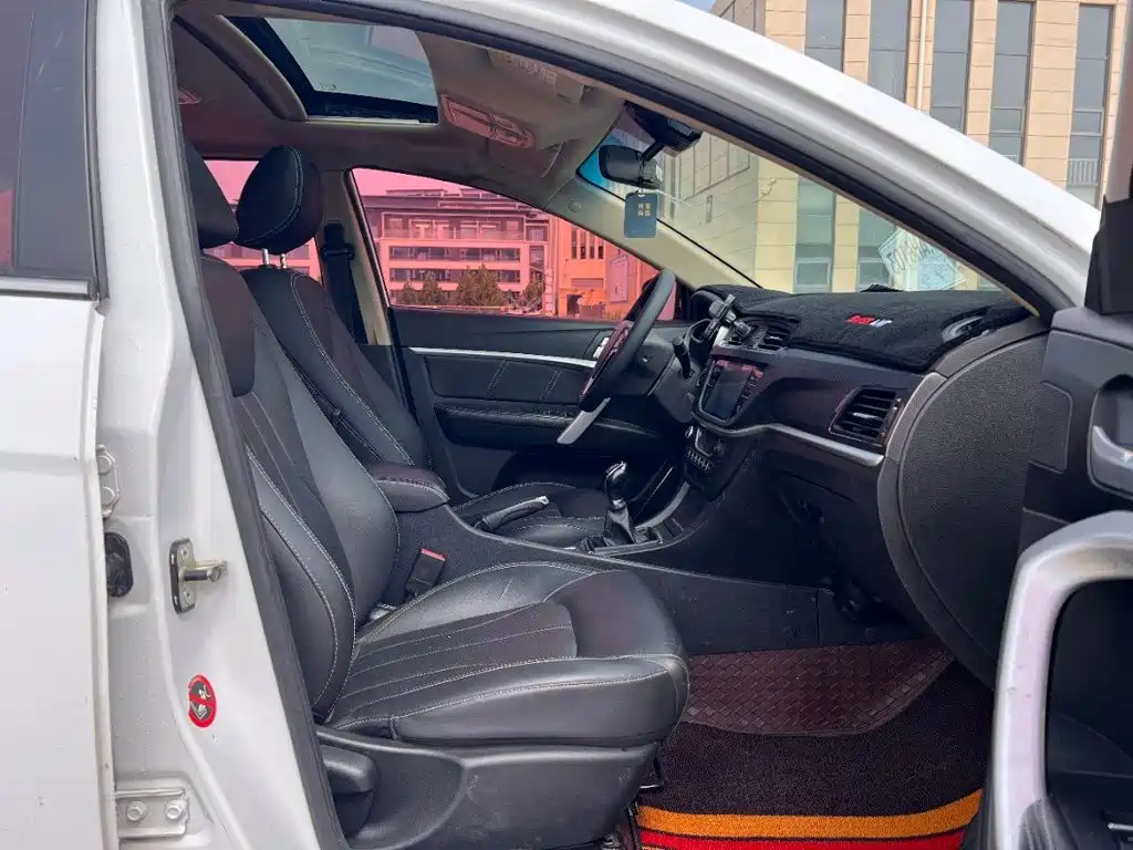 Geely Emgrand — миниатюра 12