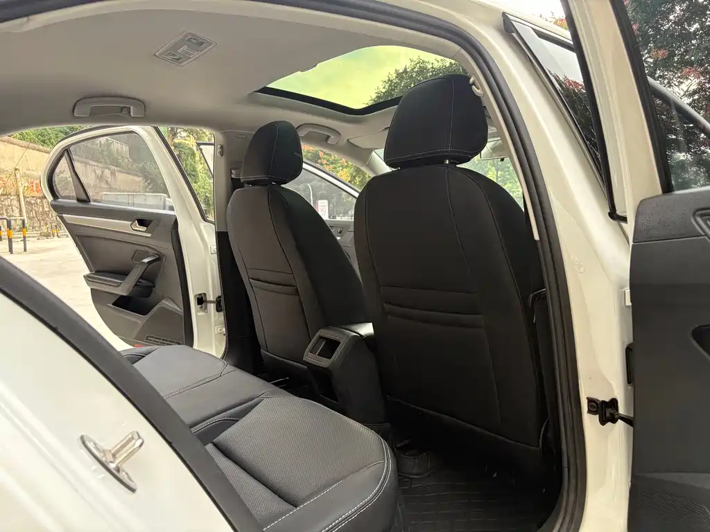Volkswagen Lamando — миниатюра 14