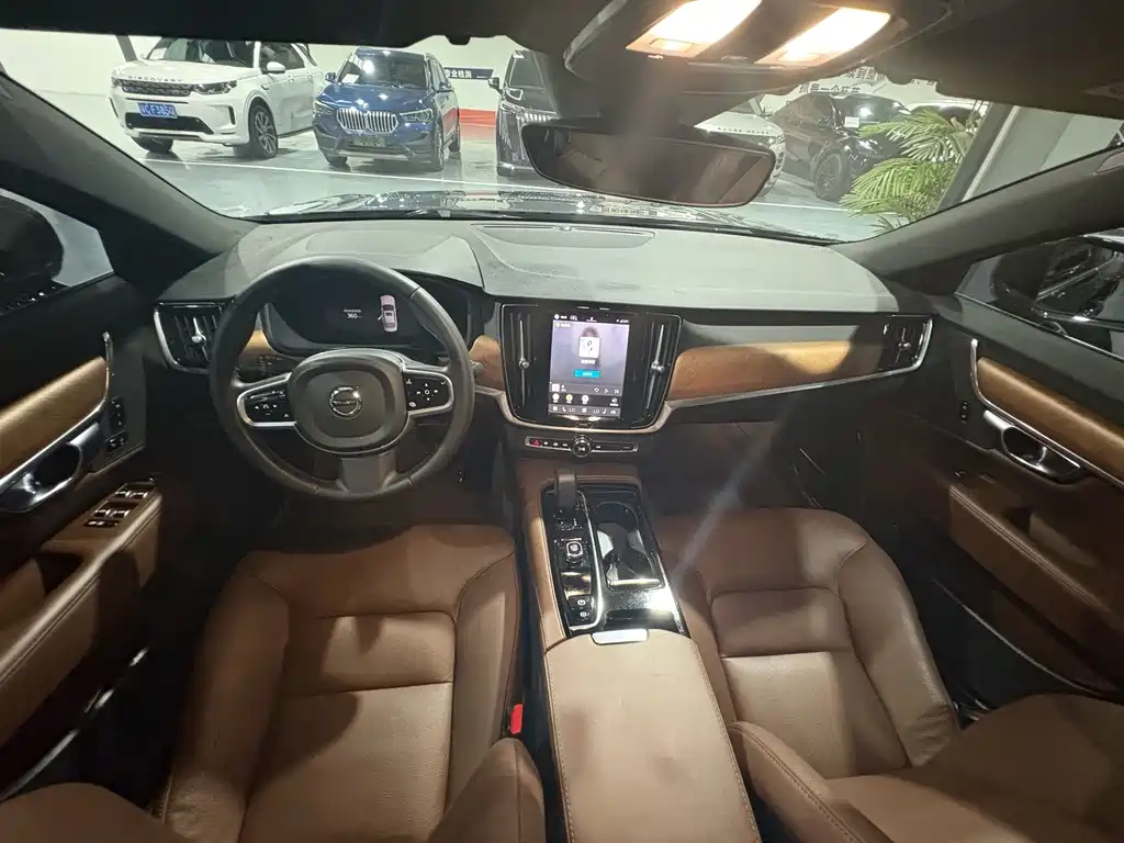 Volvo S90 PHEV — миниатюра 5