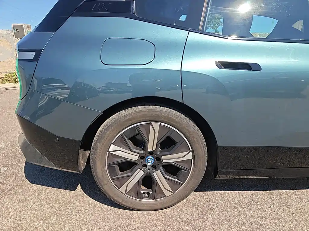 BMW iX — миниатюра 7