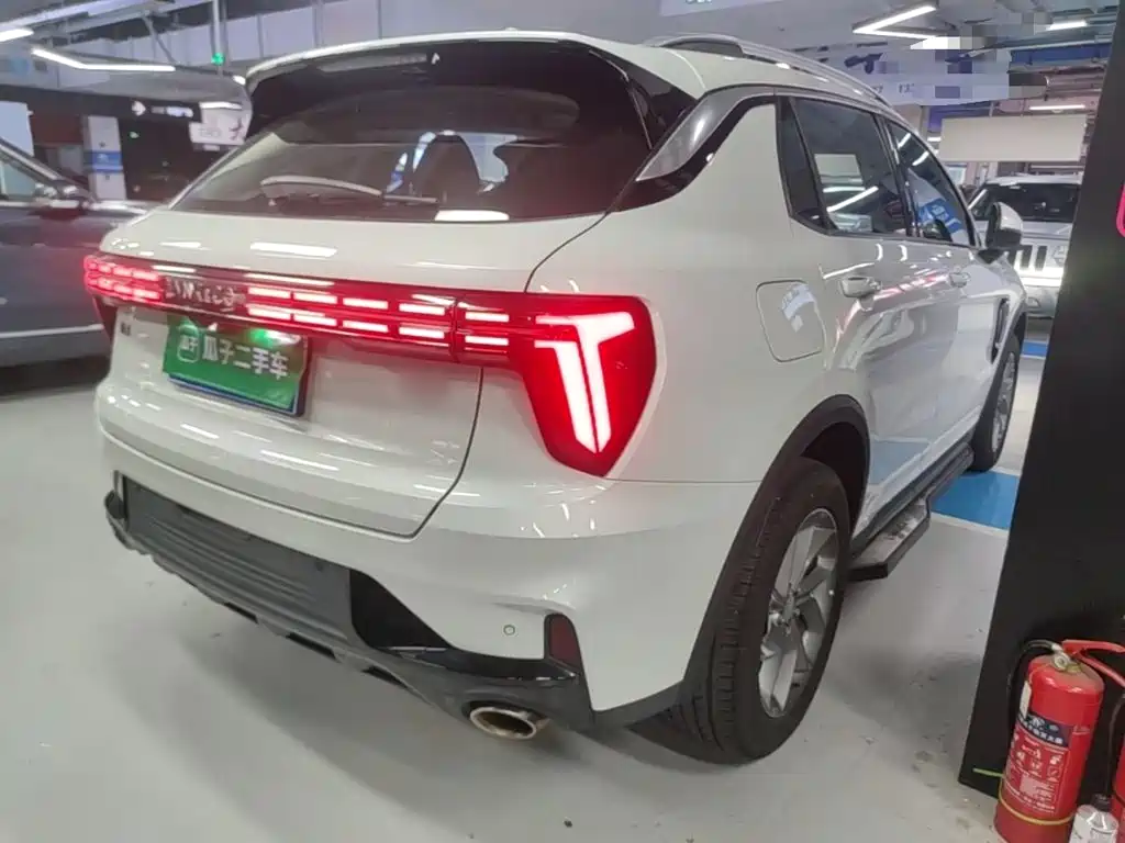 Lynk & Co 01 — миниатюра 7