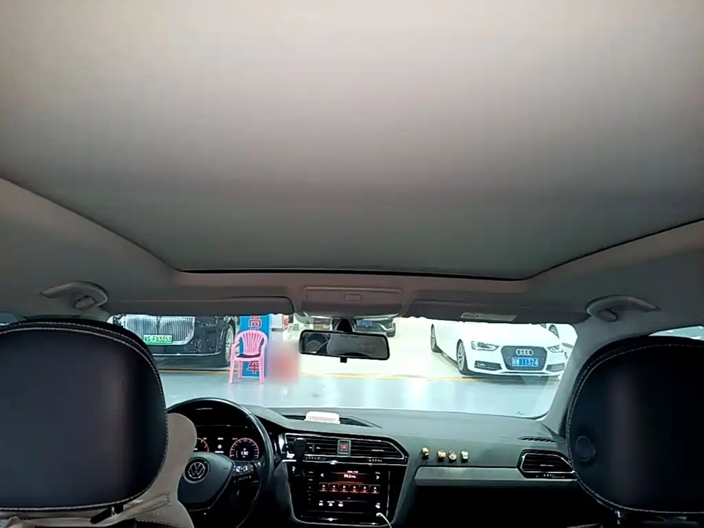 Volkswagen Tiguan L — миниатюра 18