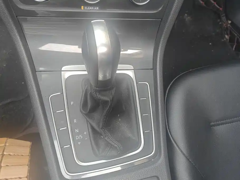 Volkswagen Golf — миниатюра 16