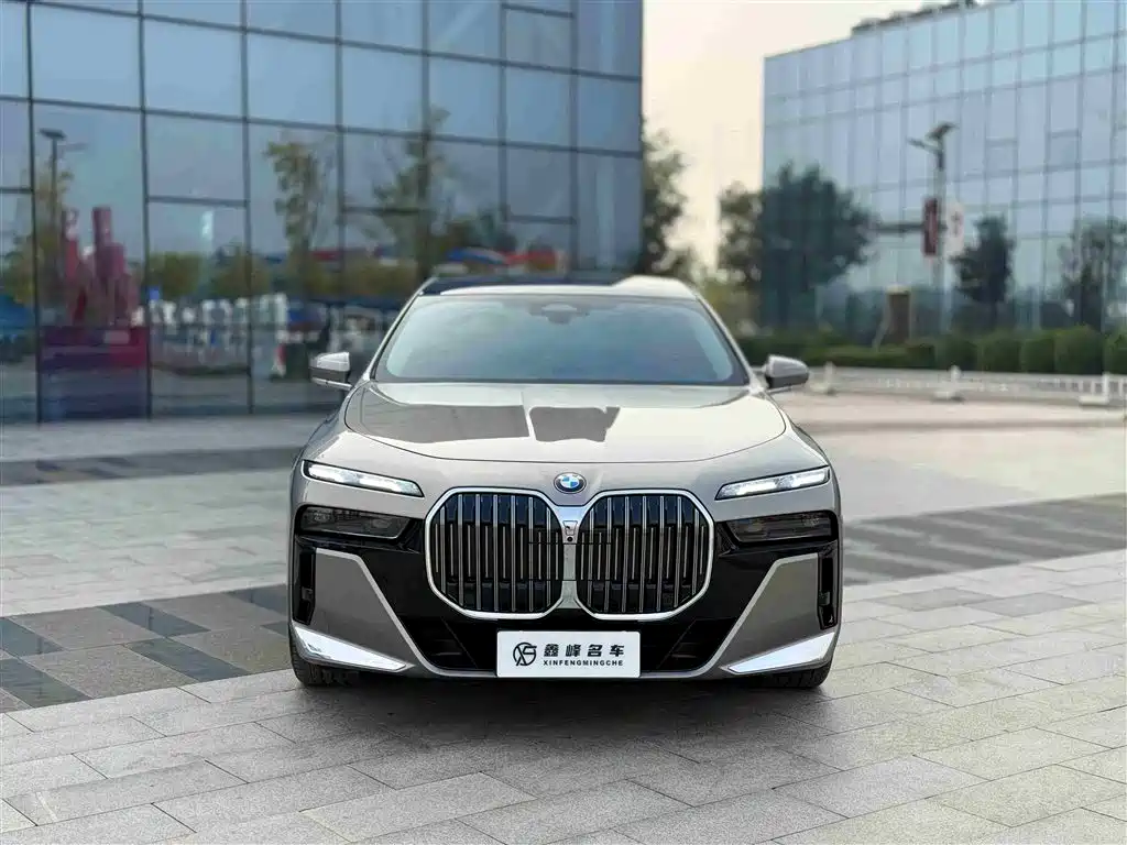 BMW 7 SERIES