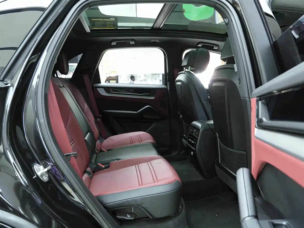 Porsche Cayenne — миниатюра 14