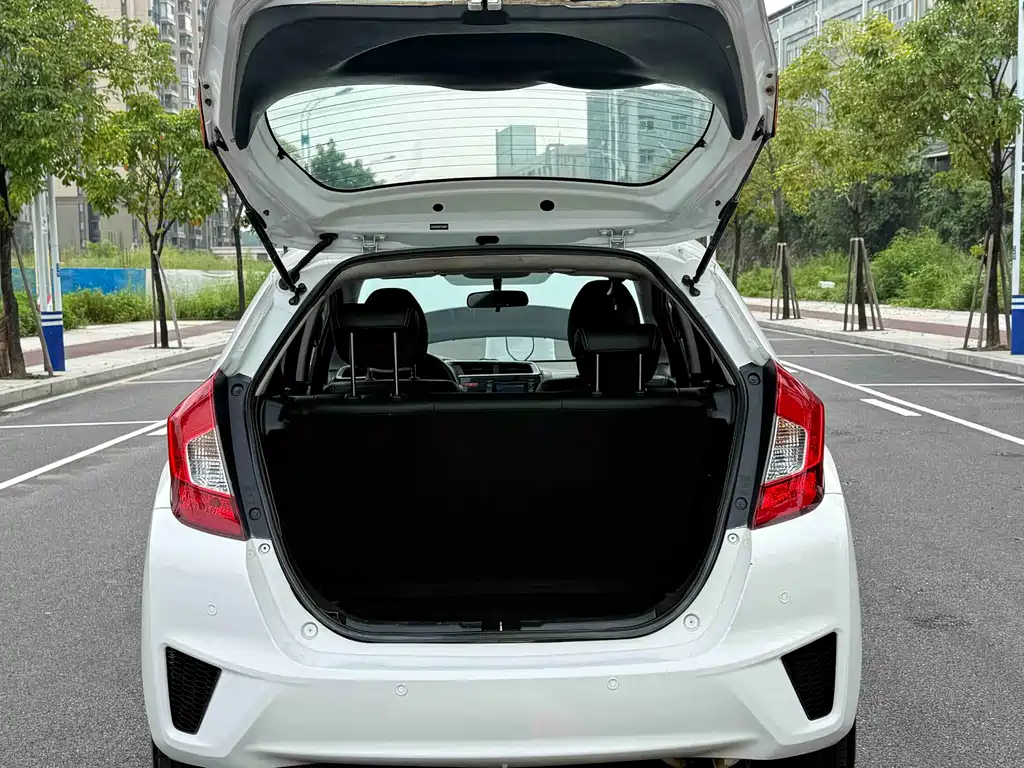 Honda Fit — миниатюра 16