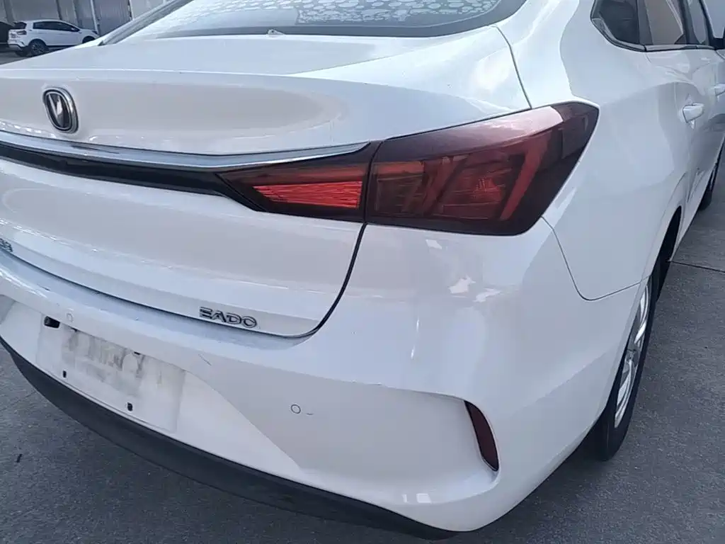 Changan Eado New Energy — миниатюра 8