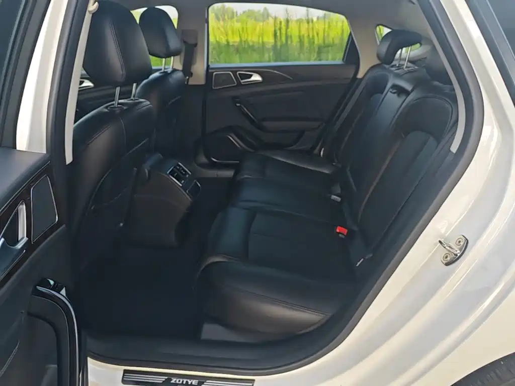 Zotye Zotye Z700 — миниатюра 17