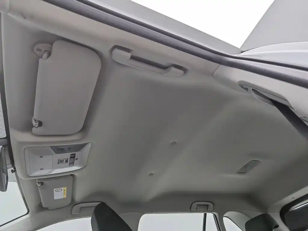 Toyota RAV4 — миниатюра 14