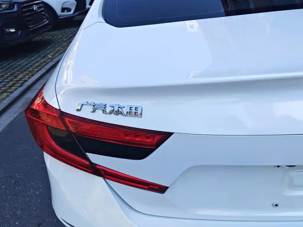 Honda Accord — миниатюра 11