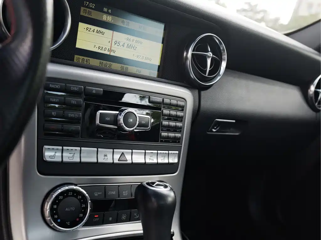 Mercedes-Benz SLK-Class — миниатюра 12