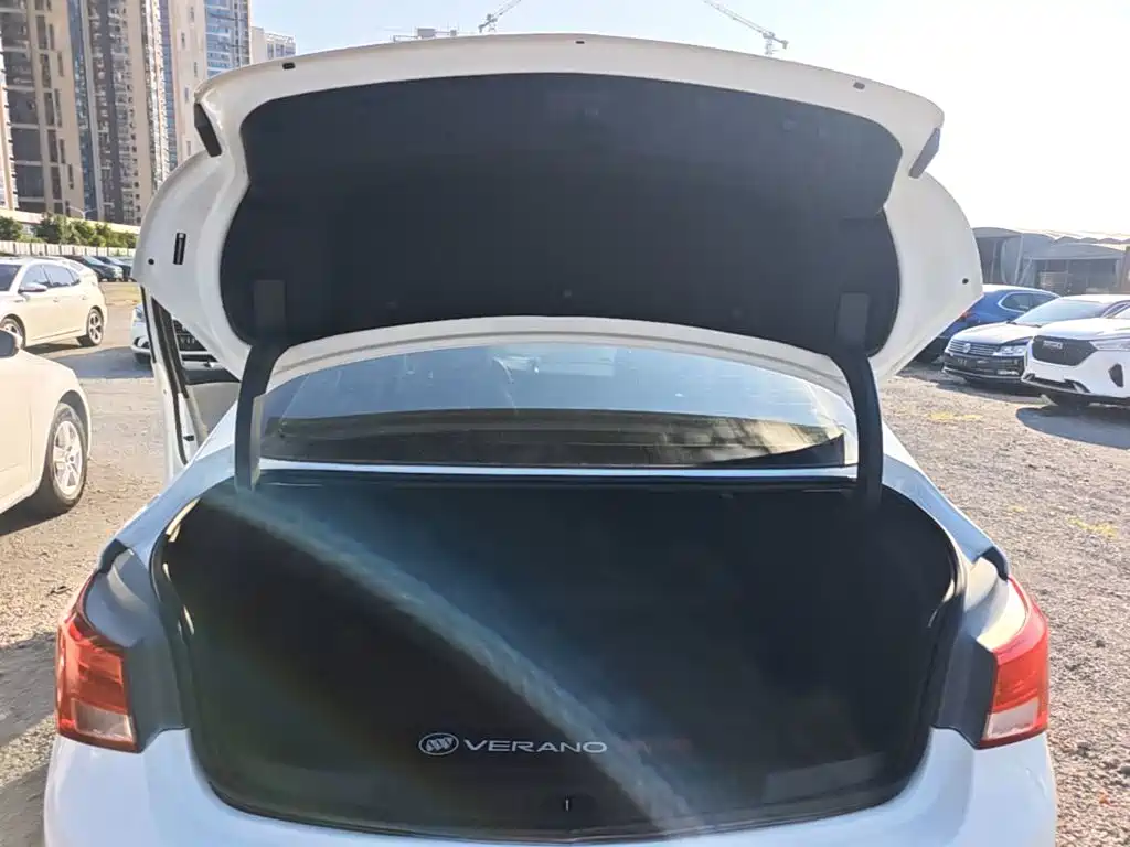 Buick Verano — миниатюра 19