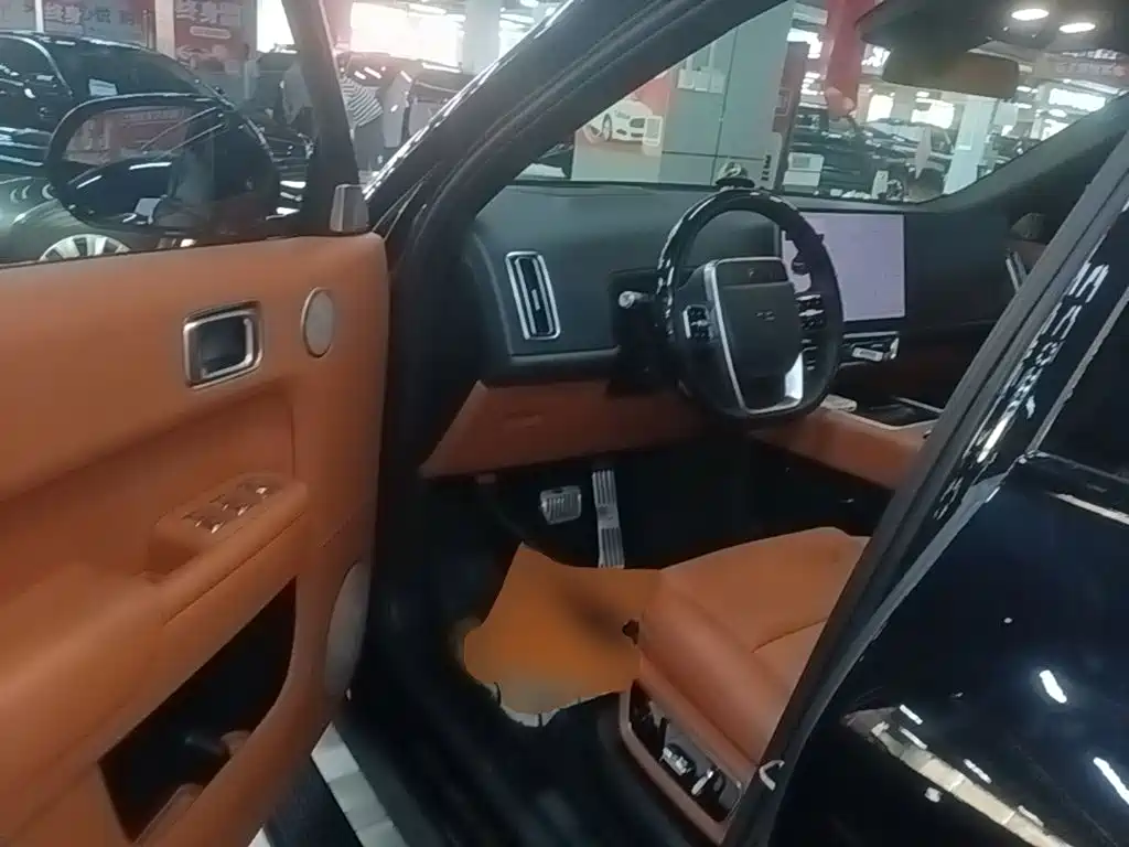 Li Auto Li L8 — миниатюра 16
