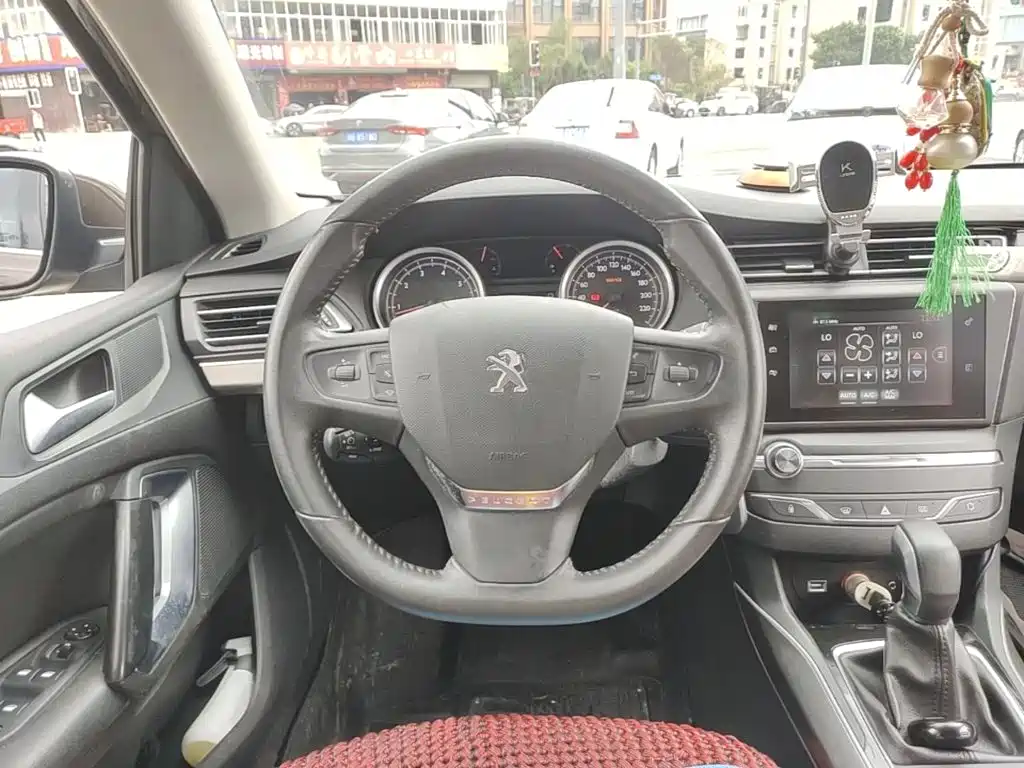 Peugeot 408 — миниатюра 11
