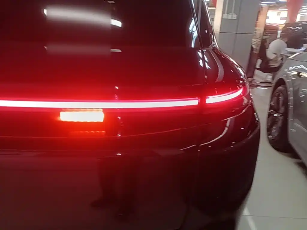Li Auto Li L8 — миниатюра 8