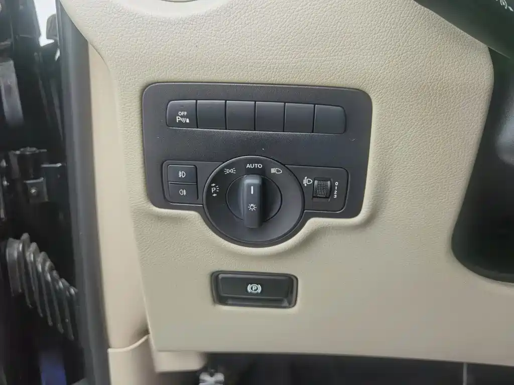 Mercedes-Benz Vito — миниатюра 21