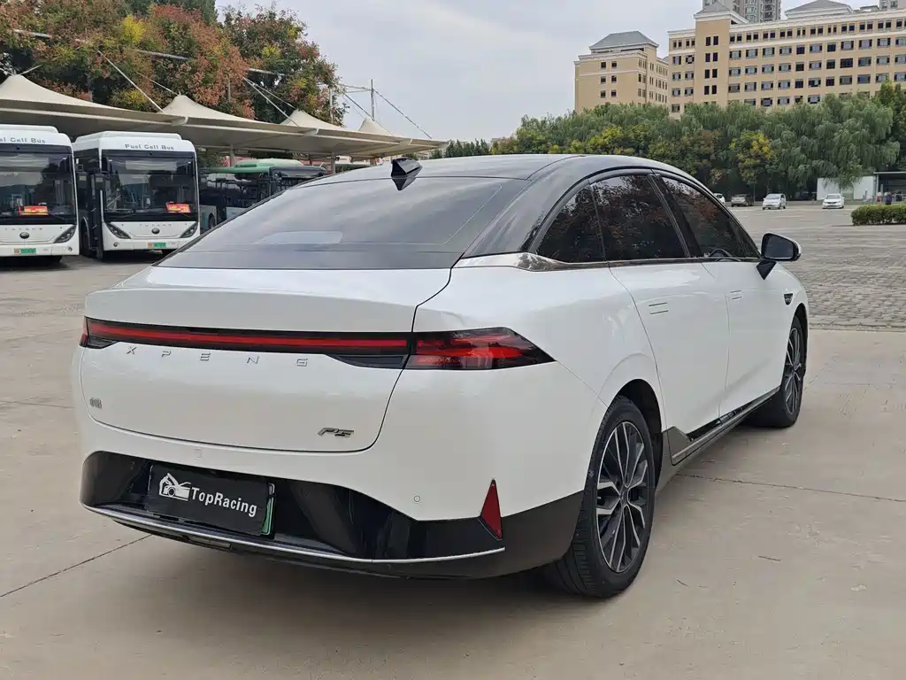XPeng P5 — миниатюра 9