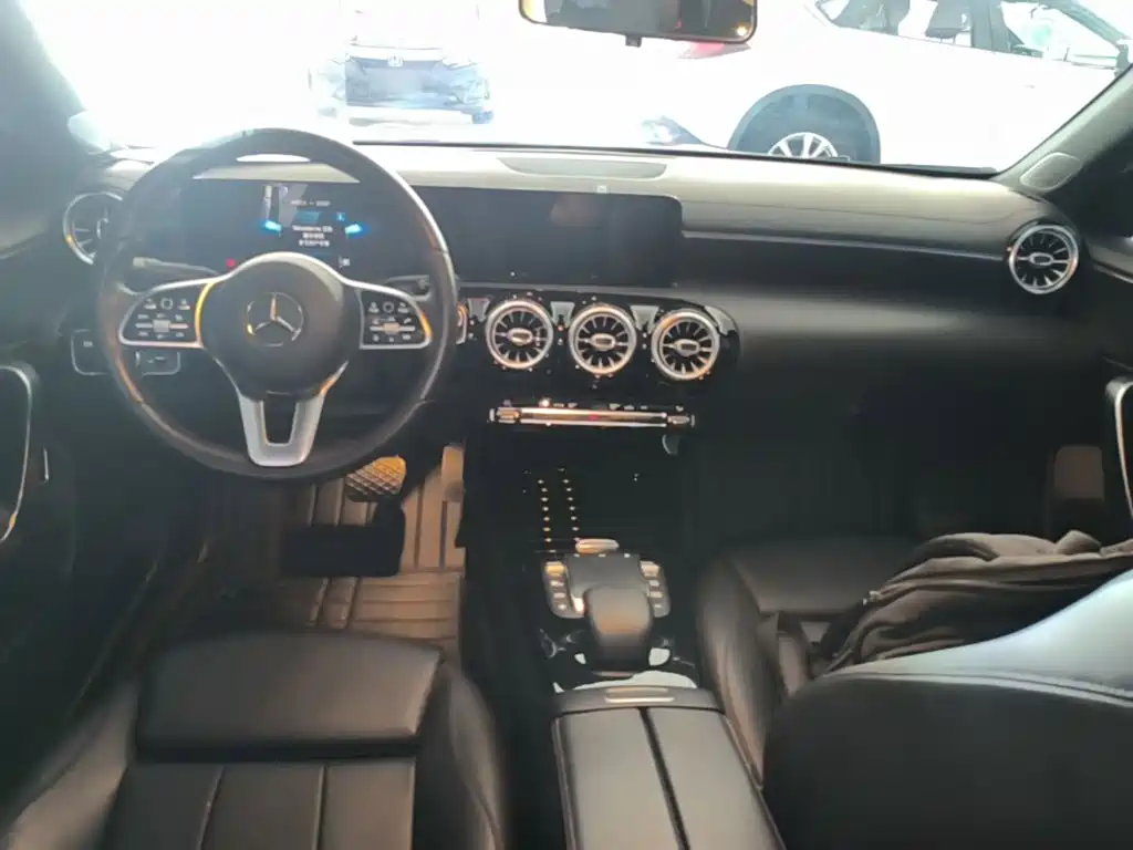 Mercedes-Benz A-Class — миниатюра 10