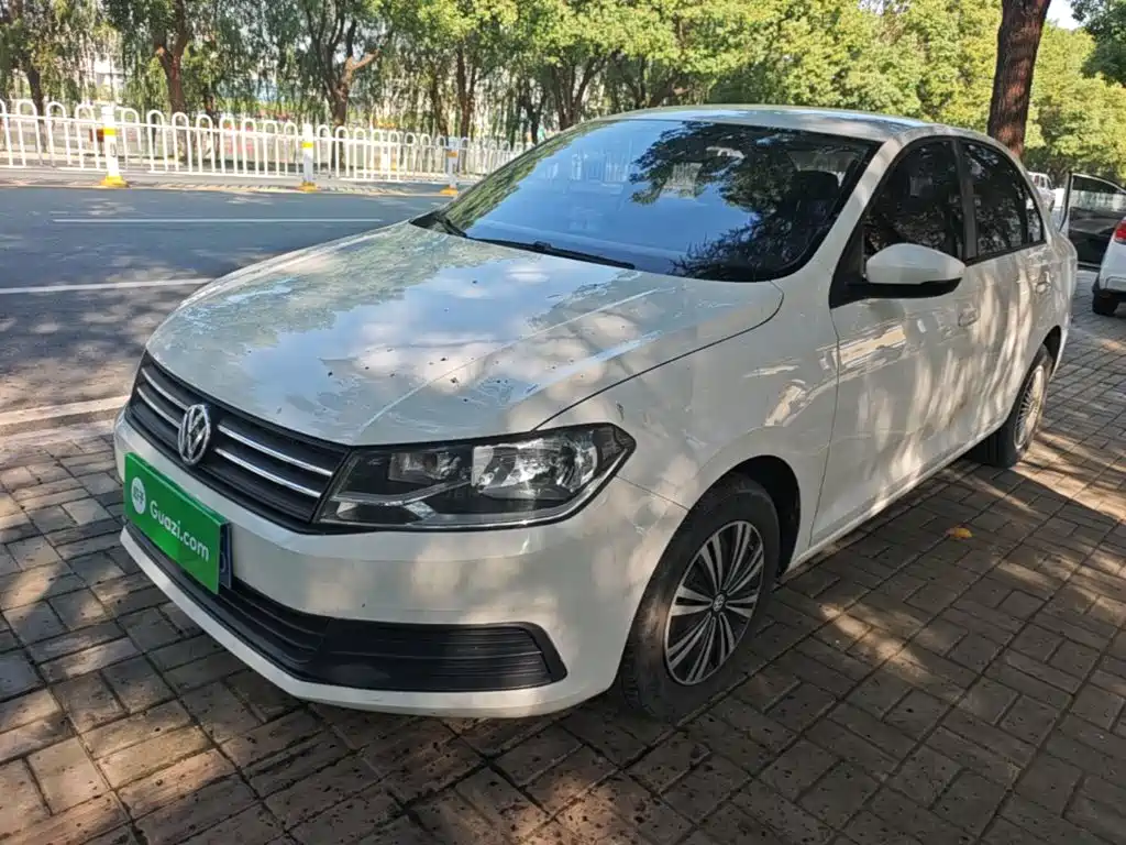 Volkswagen Santana — миниатюра 2
