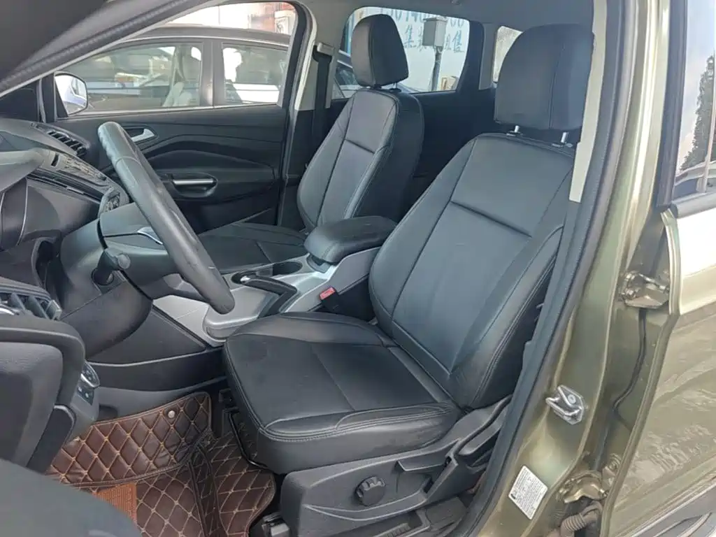 Ford Kuga — миниатюра 15