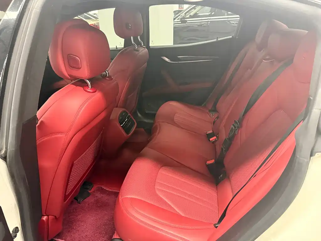 Maserati Ghibli — миниатюра 7