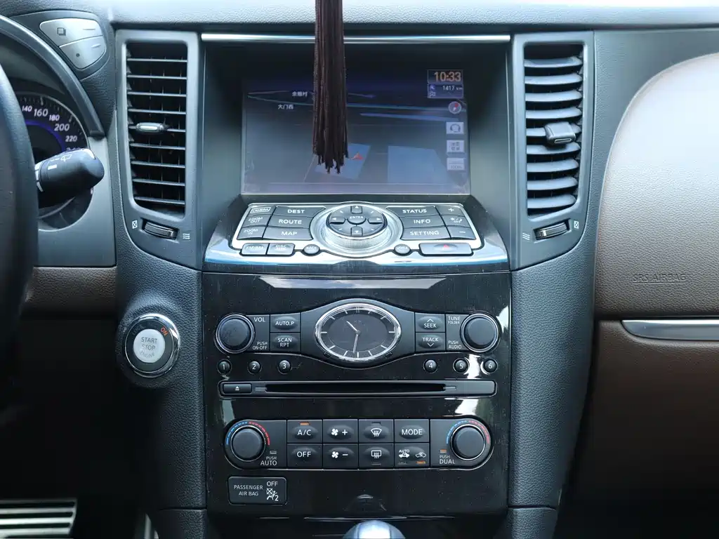 Infiniti QX70 — миниатюра 15
