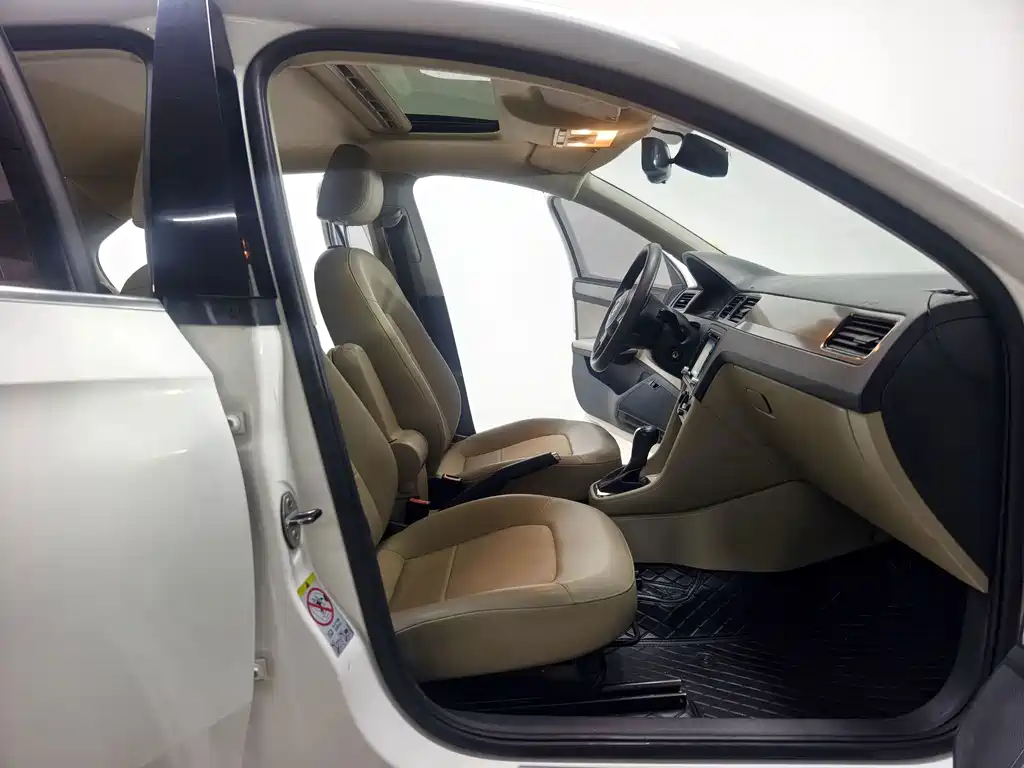Volkswagen Santana — миниатюра 14