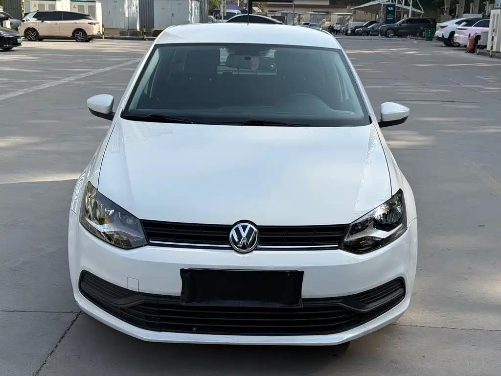 Volkswagen Polo 2018 1.5L AT