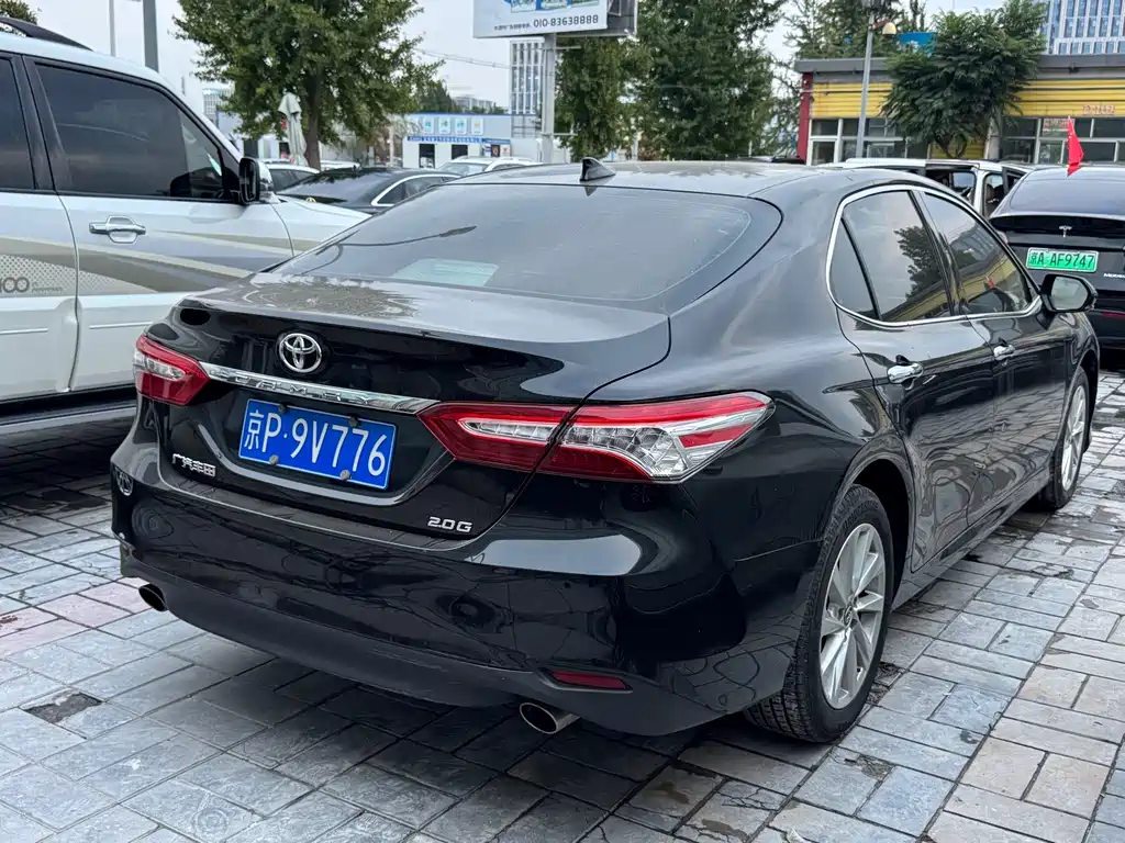 Toyota Camry — миниатюра 16