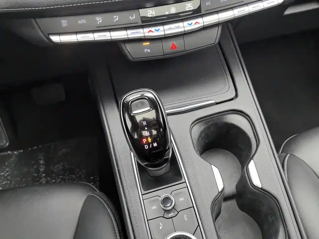 Cadillac XT4 — миниатюра 13