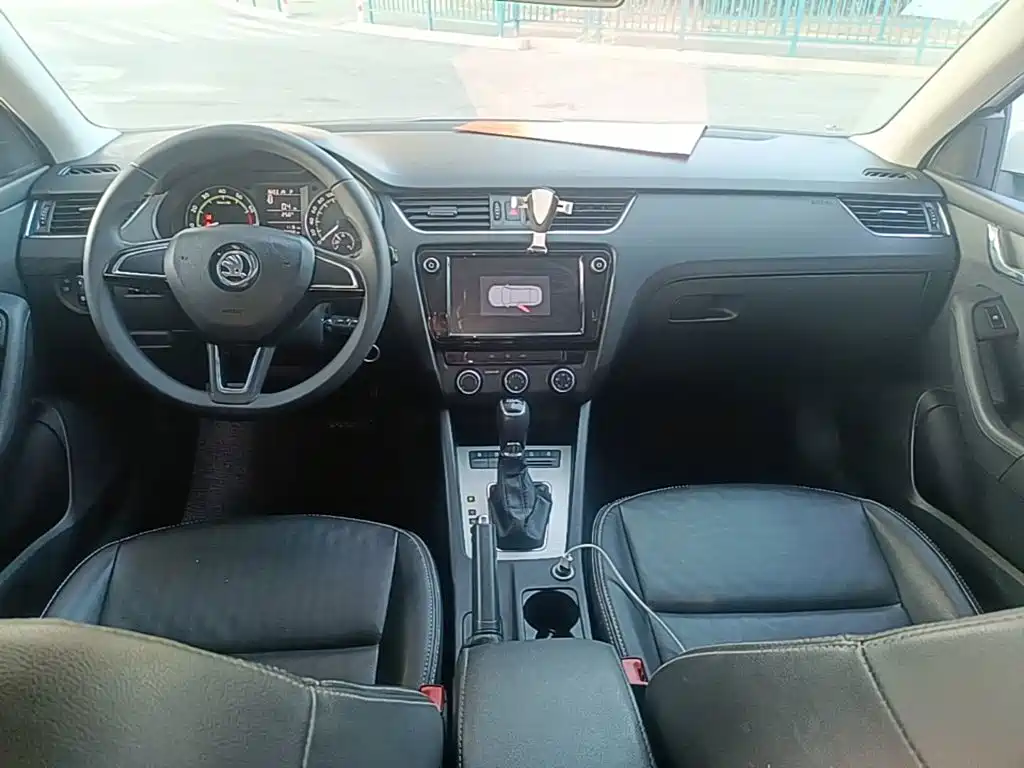 Skoda Octavia — миниатюра 10
