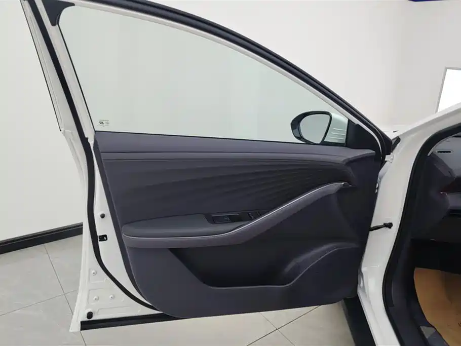 Nissan N6 2026 180 Max