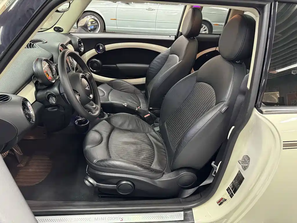 MINI Mini Clubman — миниатюра 10