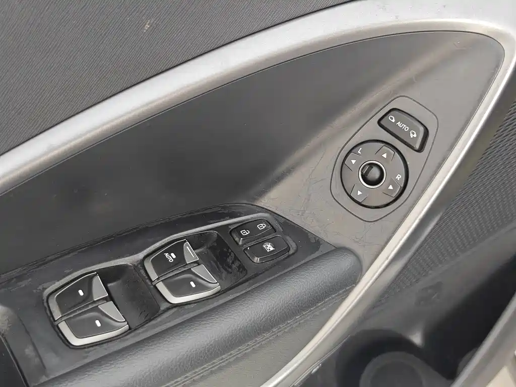 Hyundai Santa Fe — миниатюра 22