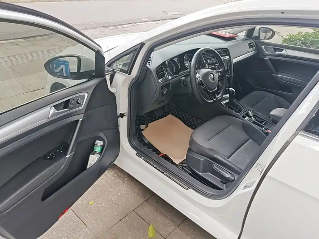Volkswagen Golf — миниатюра 16