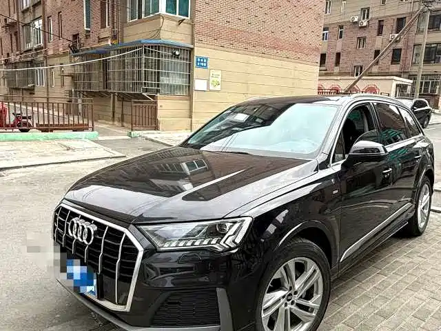 Audi Q7 2021 45 TFSI quattro S line Sport