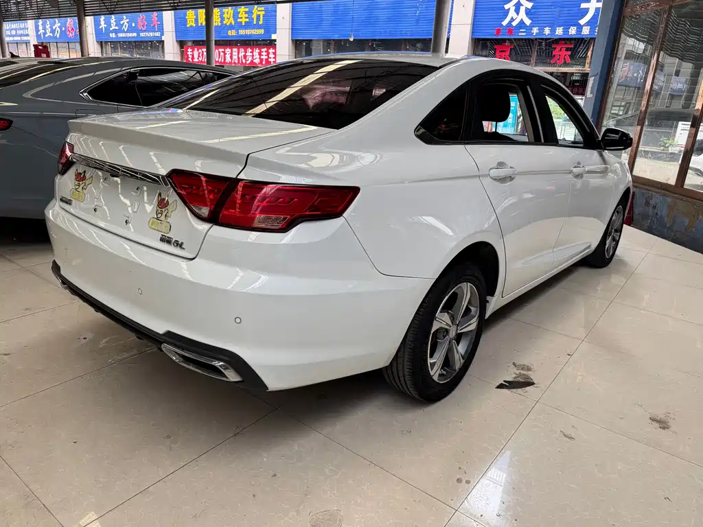 Geely Emgrand GL — миниатюра 4